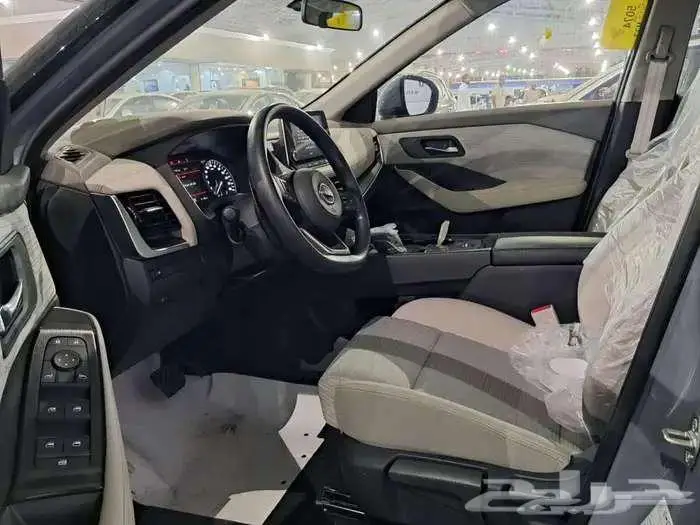 نيسان اكستريل 5و7مقاعد استاندرد ونص فل 2025 اقل الاسعار 12