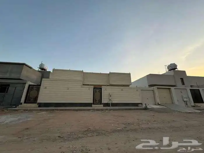 دور فاخر للبيع حي الشروق واجهه حجر 7غرف 0