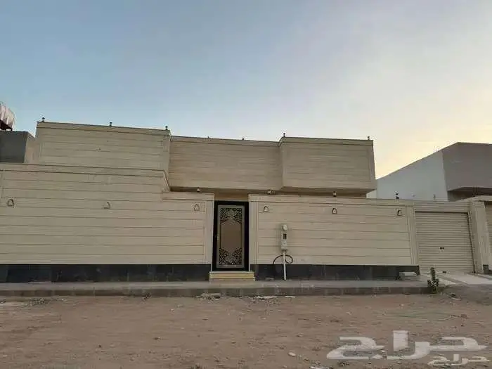 دور فاخر للبيع حي الشروق واجهه حجر 7غرف 1