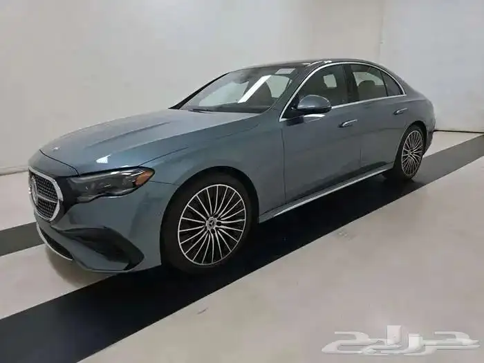 Mercedes-Benz E 350 4MATIC Sedan 2