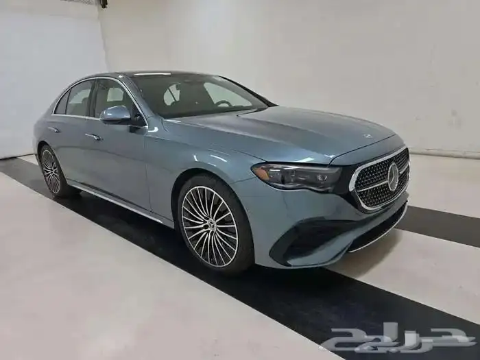 Mercedes-Benz E 350 4MATIC Sedan 1