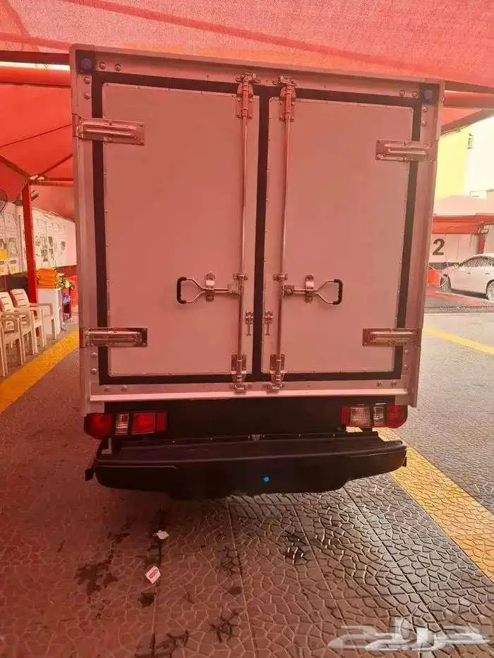 خدمات لوجستية ونقل وتوصيل 1