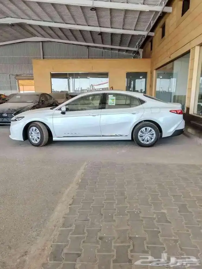 كامري E ستاندر طيس بنزين (الدفعة الأخيرة) 2025 لدى الحسن 1