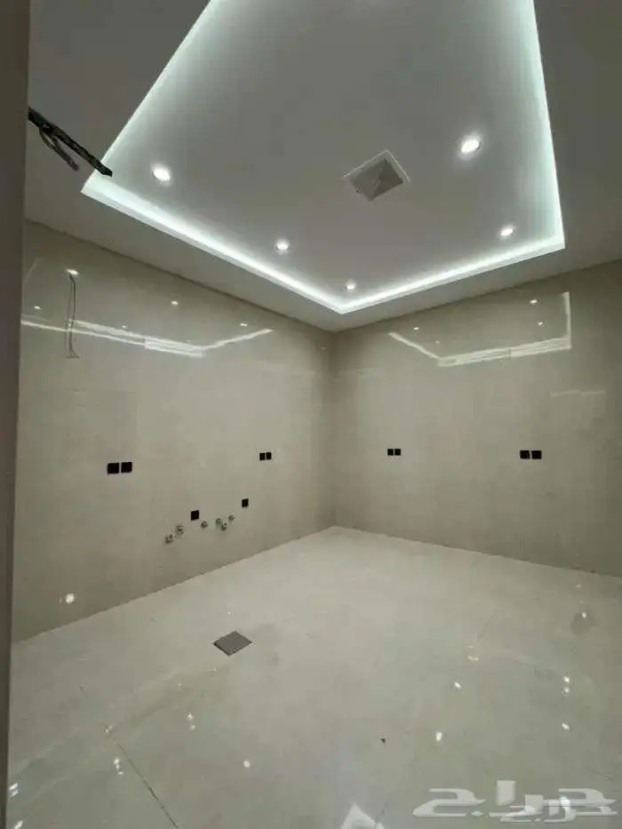 فيلا للبيع حي الملك فهد فاخرة دورين وملحق 4