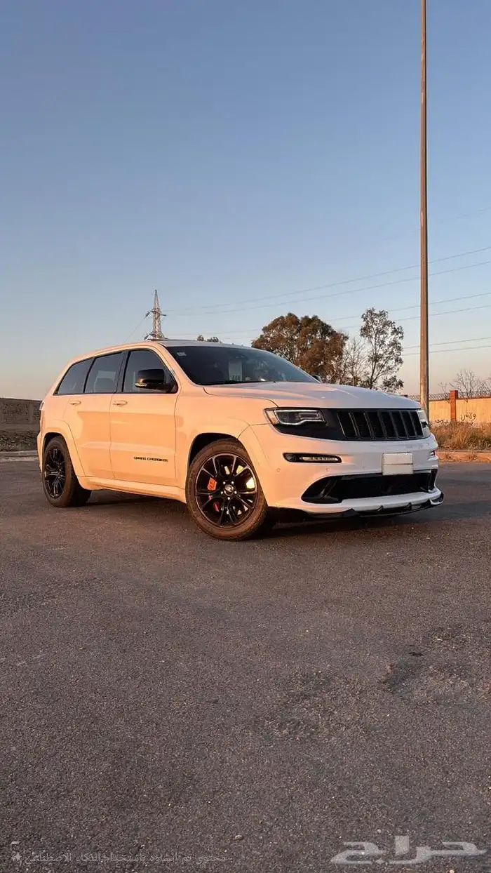 جراند شيروكي SRT بلاك اديشن 2014 1
