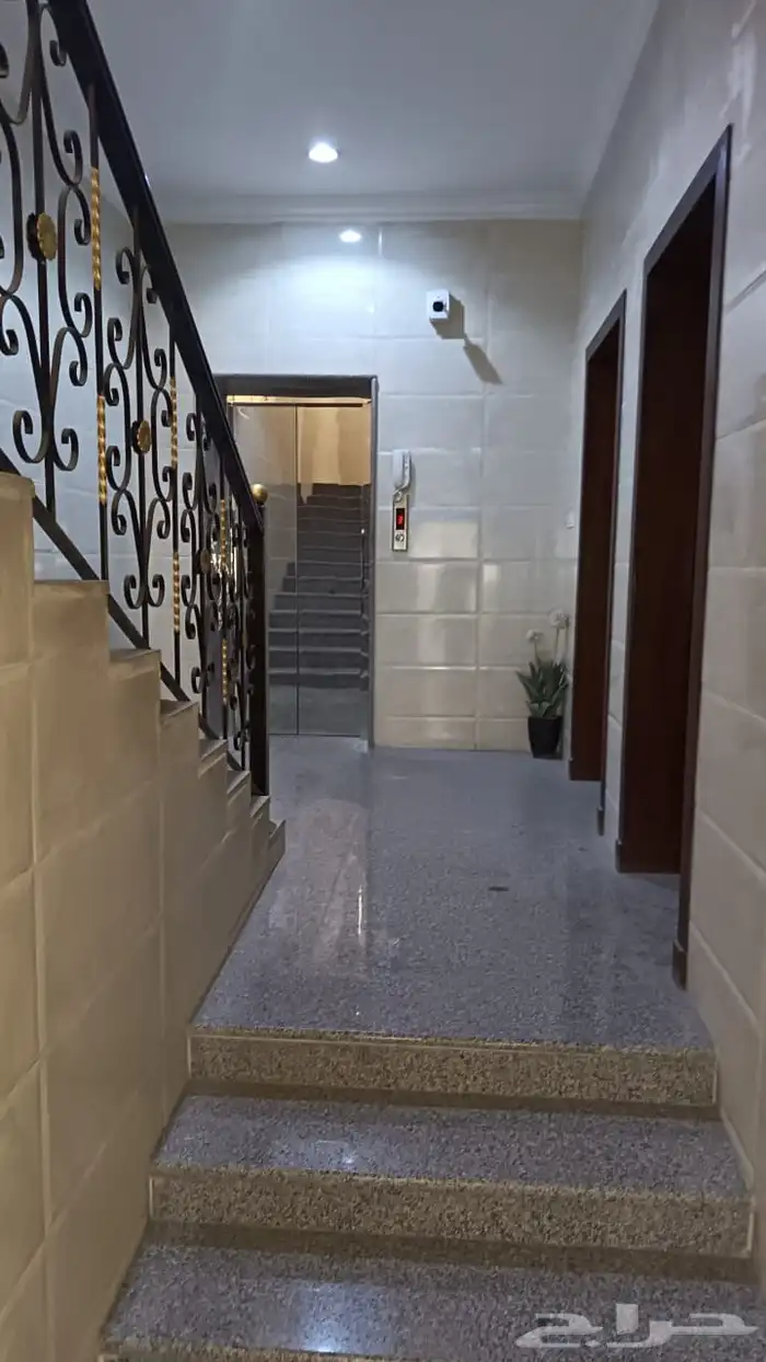 للبيع عماره تجاريه سكنيه حي طيبه بالدمام مخطط 244 8
