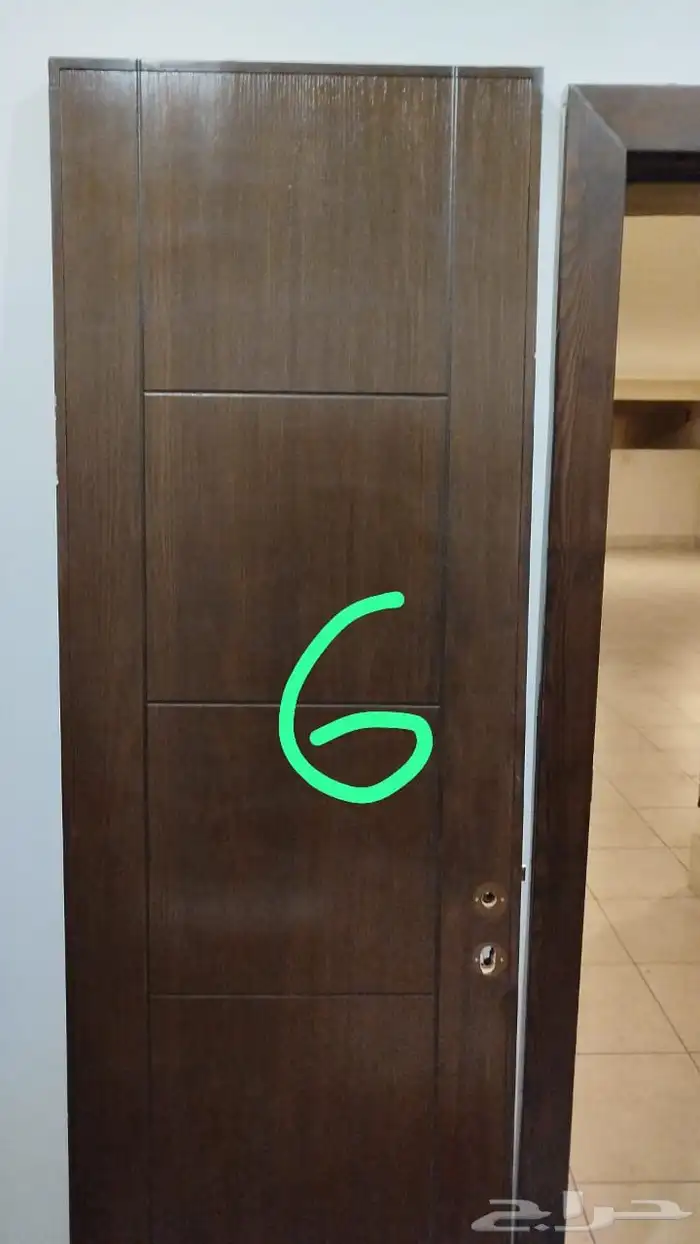 ابواب خشب وكرسي حمام نظيفة 5