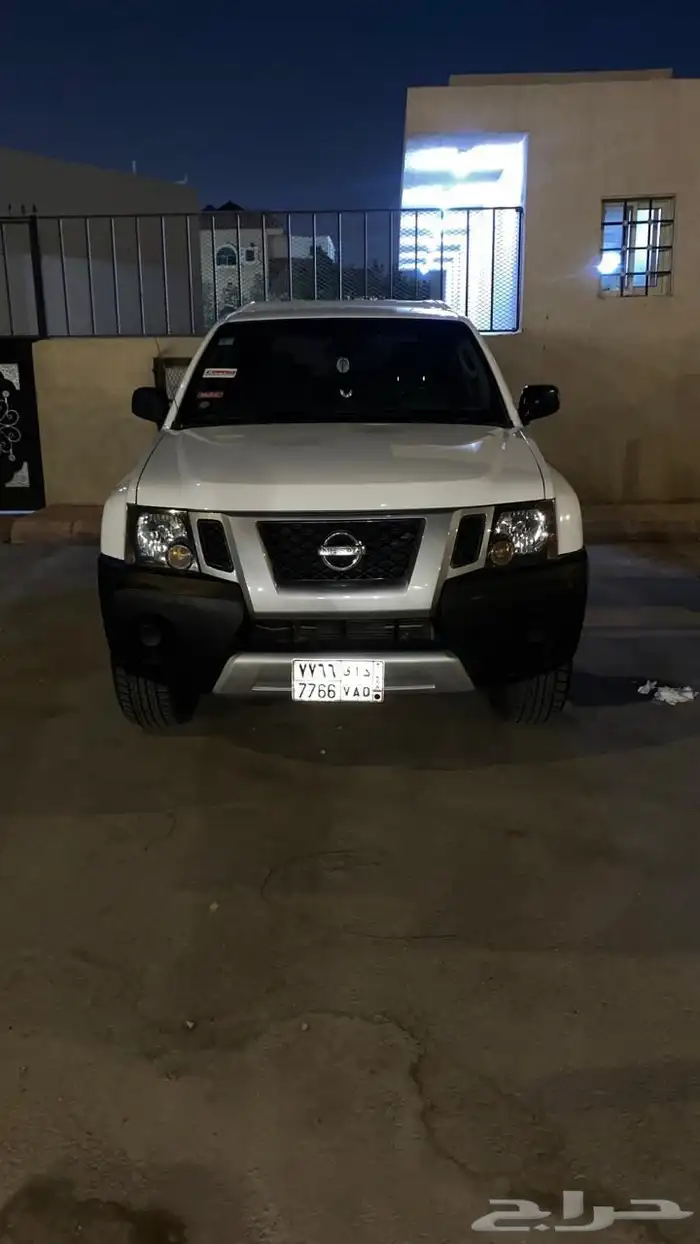 نيسان 2