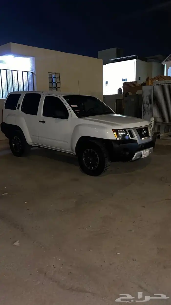 نيسان 0