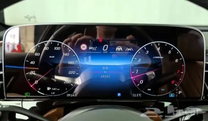 مرسيدس إيي 300 Benz E300 2025 5