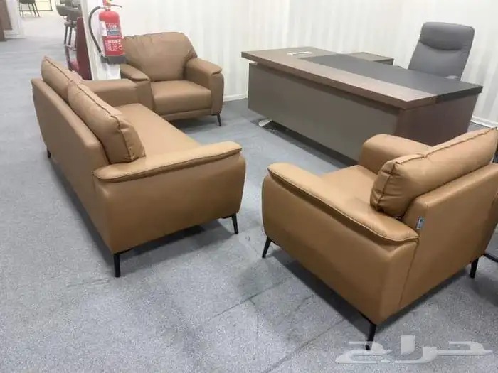 جديد كنب جلد فخم طقم متوفر. ( أسعار جمله) 1