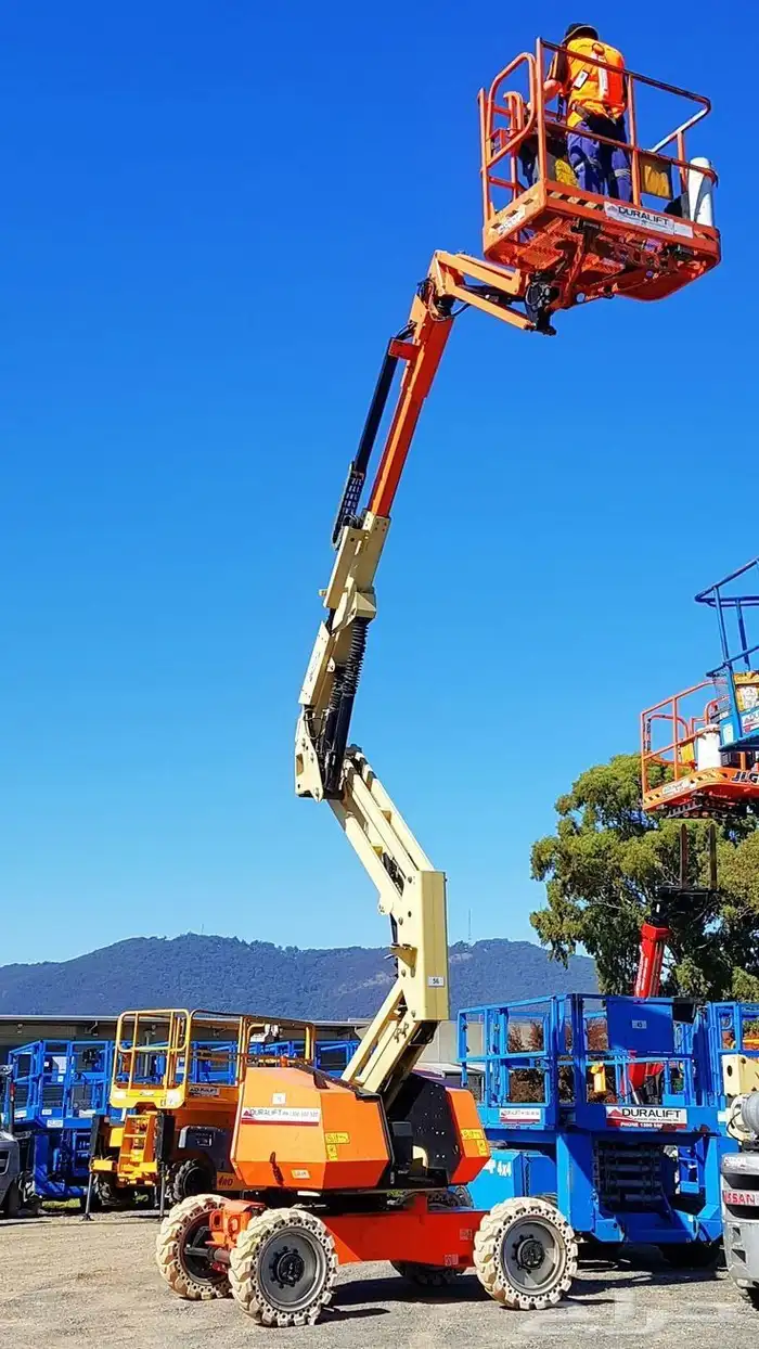 مانلفت سيزرلفت جي سي بي جيسبي تليهندر تليسكوبية فوركلفت ايجا 8