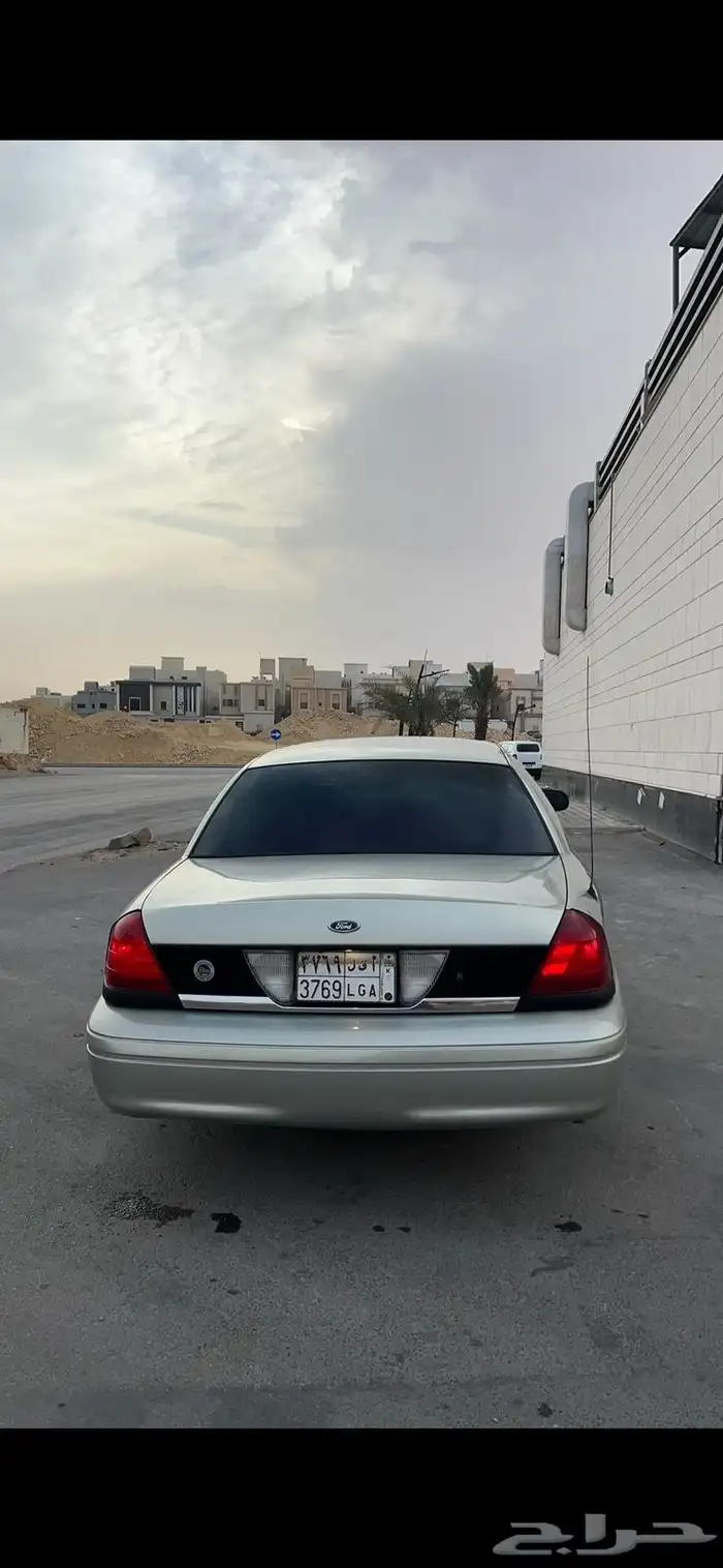 فورد فكتوريا 8