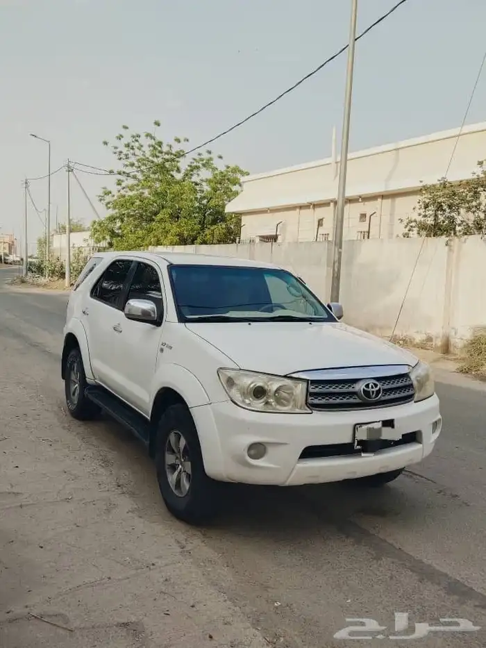 تويوتا فورتشنر 2011 1