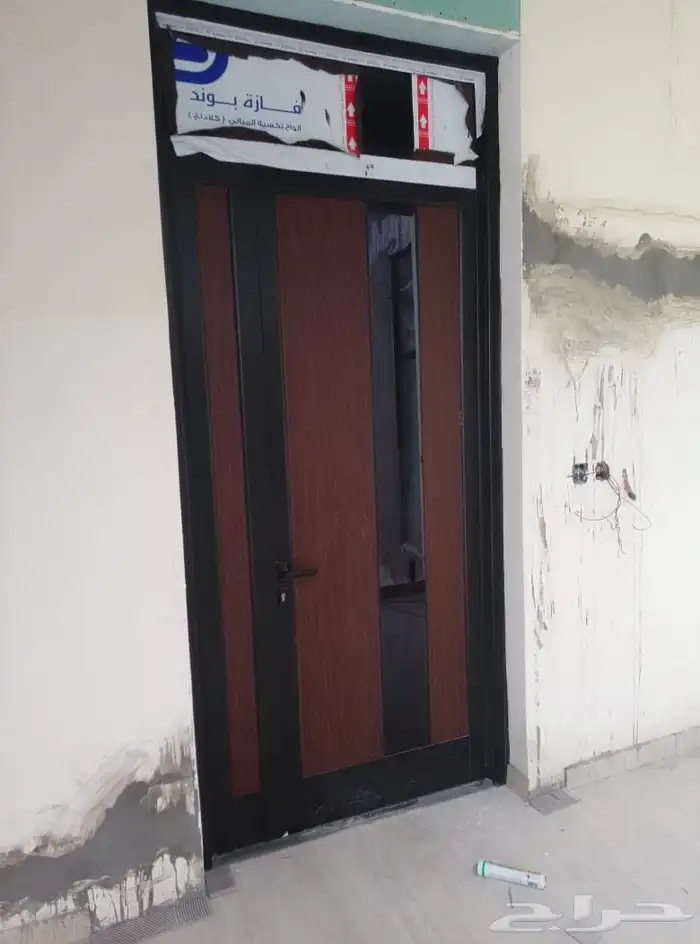 زجاج سكريت واجهات دربزينات مكاتب شورات المنيوم صيانه شامله 1