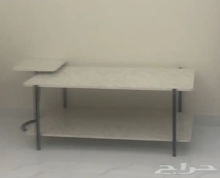 طاولة بيضاء مع 4 طاولات خدمة جديدة 0