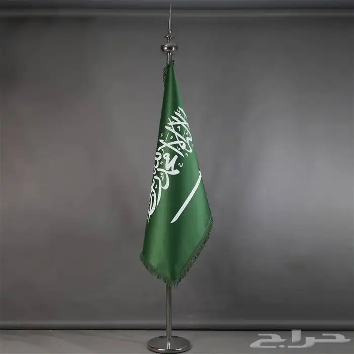 اعلام وسواري فاخرة 8