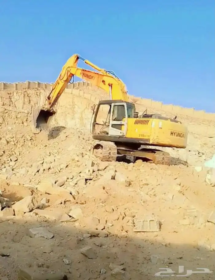 سائق بوكلين وشيول وقلاب يبحث عن عمل ويفضل في عسير 0