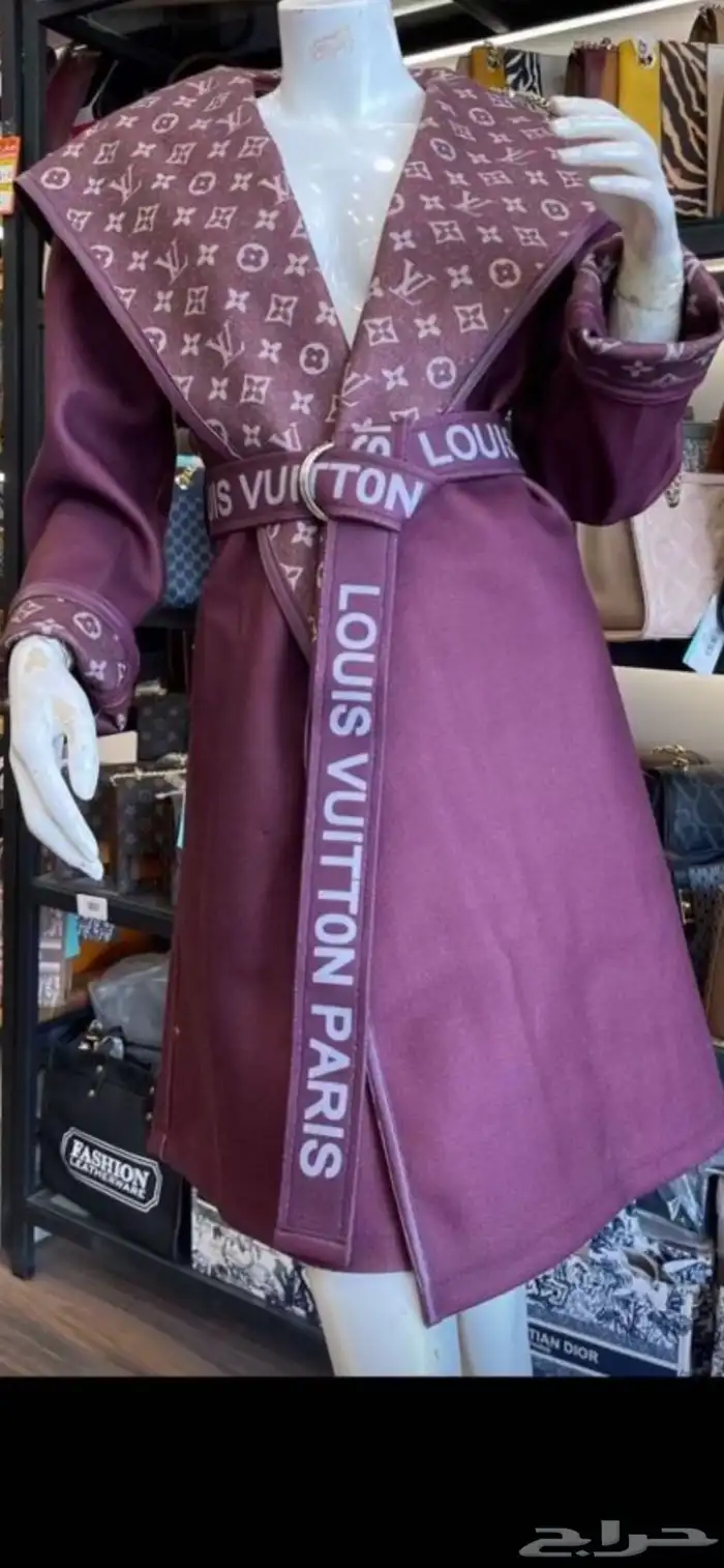 جاكيت lv مقاس لارج 0