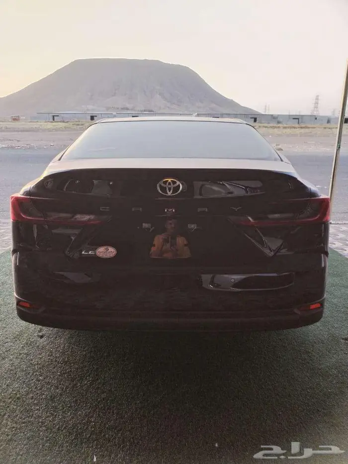كامري LE بنزين سعودي 2025 اسود 7
