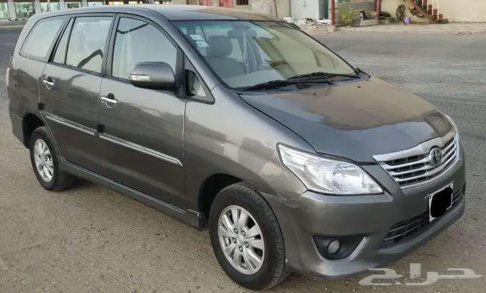 TOYOTA INNOVA 2010 2