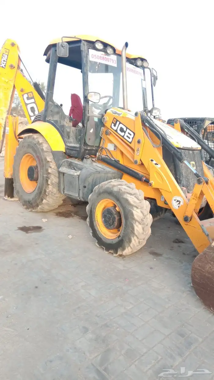 رافعات شوكيه للايجار وجميع المعدات بجميع الاحجام 3