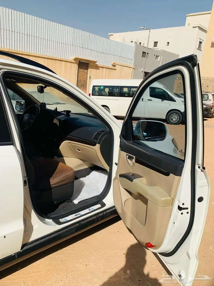 Hyundai SantaFe V6 3.5L 2011 سنتافي هيونداي فل كامل موديل 4