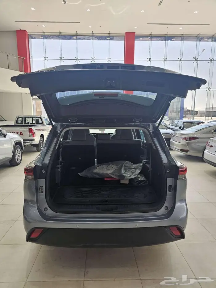 تويوتا هايلاندر 4x2 هايبرد موديل 2024 9
