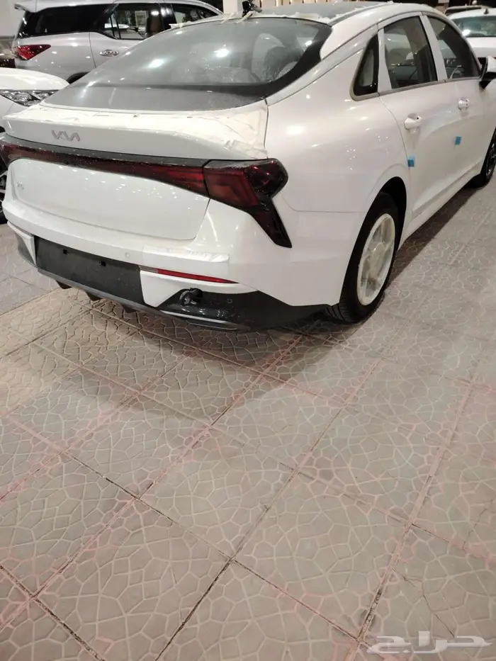 كيا K5 ستاندر مطور بصمة بانوراما لون ابيض2025 سعودي 3