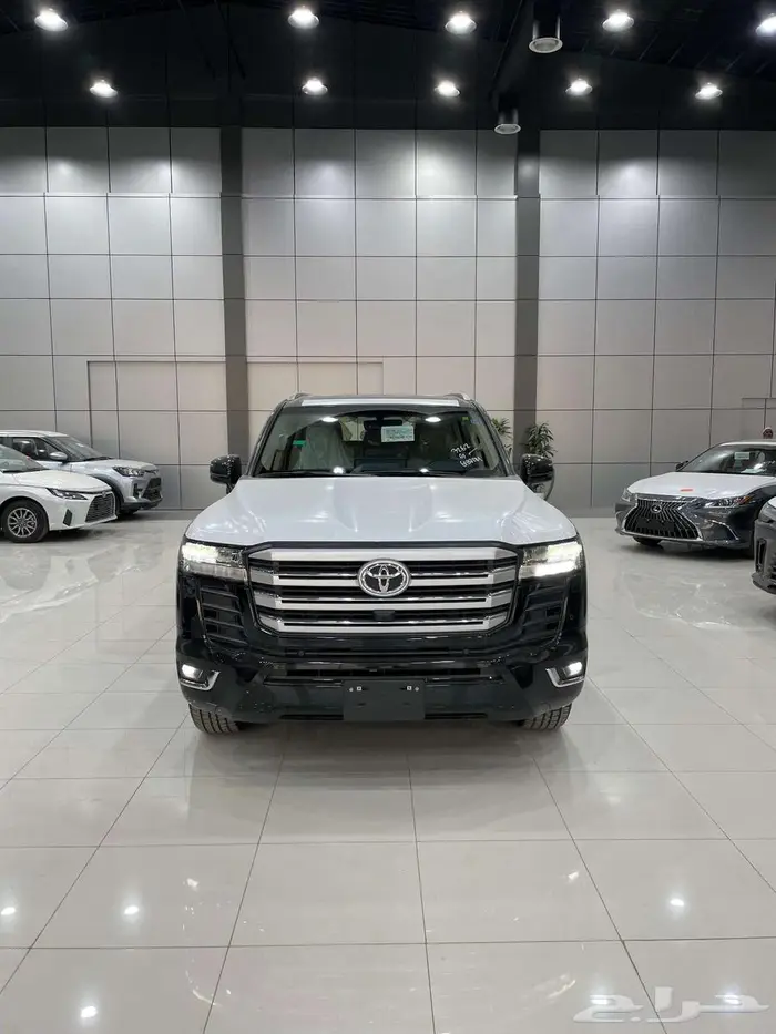 تويوتا لاندكروزر GXR L3 بنزين سعودي 2025 0