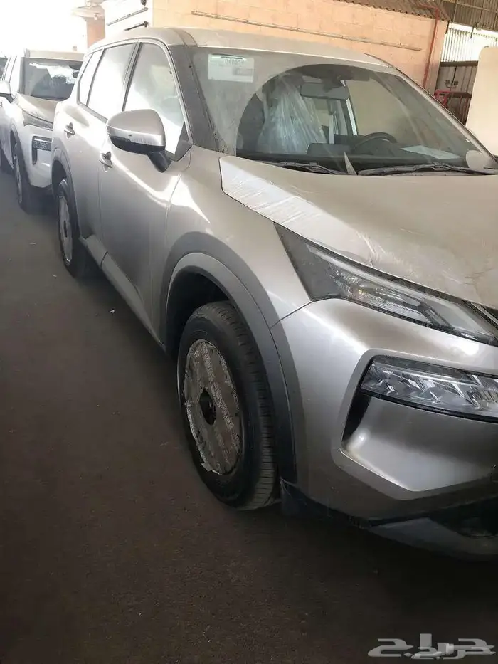 نيسان اكس تريل 7 ركاب دبل 2025 3