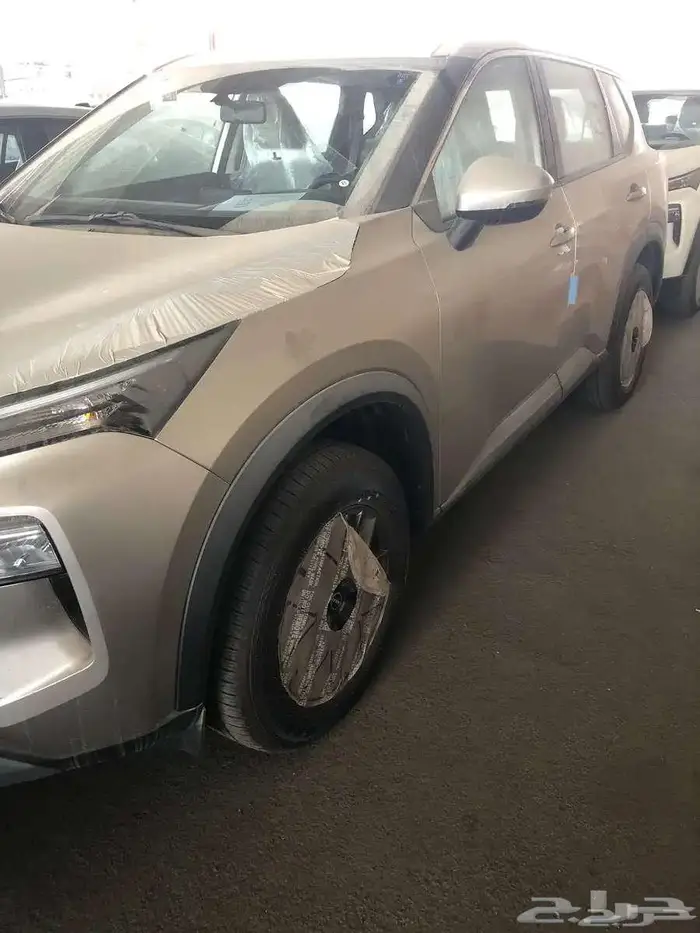 نيسان اكس تريل 7 ركاب دبل 2025 2
