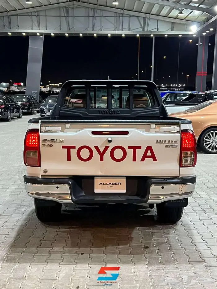 تويوتا هايلوكس 6