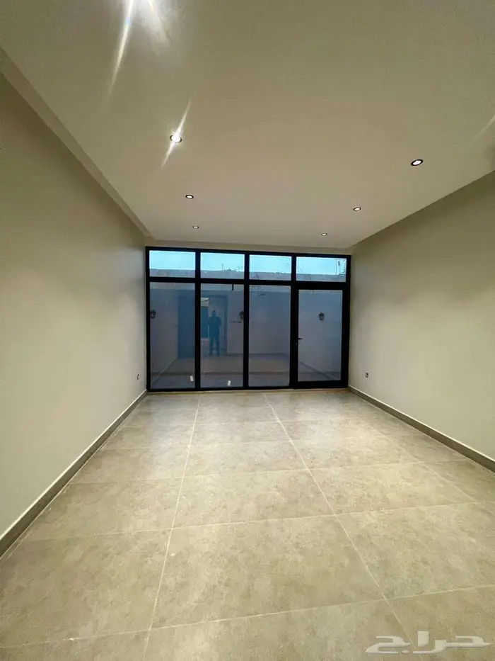 فيلافاخرة للبيع حي الملك فهد 312م فرصه بسعر مميز 3