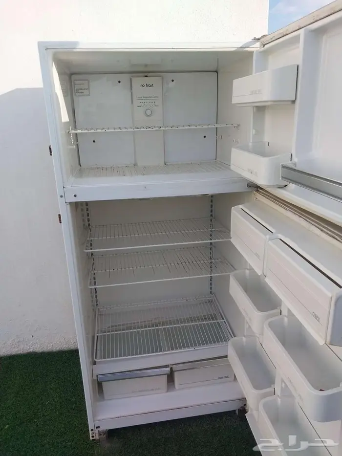 ثلاجه حجم كبير للبيع 1