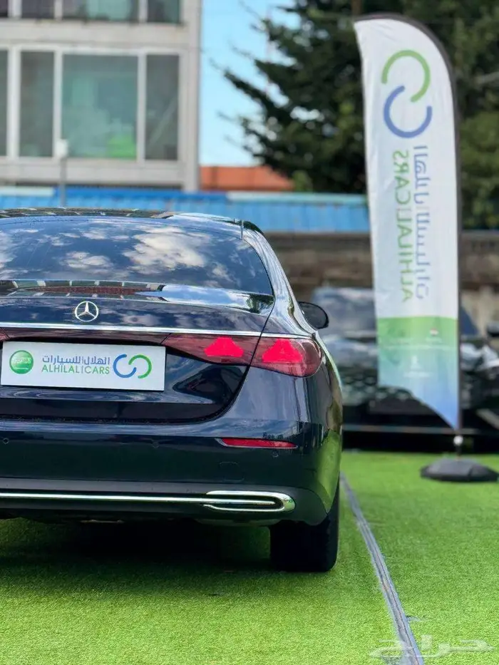 لسرعة البيع 215000 سيارة مرسيدس E200 حالة فوق الممتازة 6