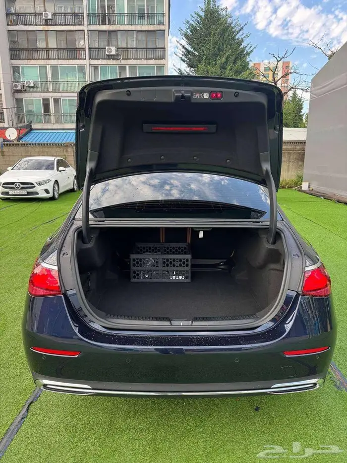 لسرعة البيع 215000 سيارة مرسيدس E200 حالة فوق الممتازة 31