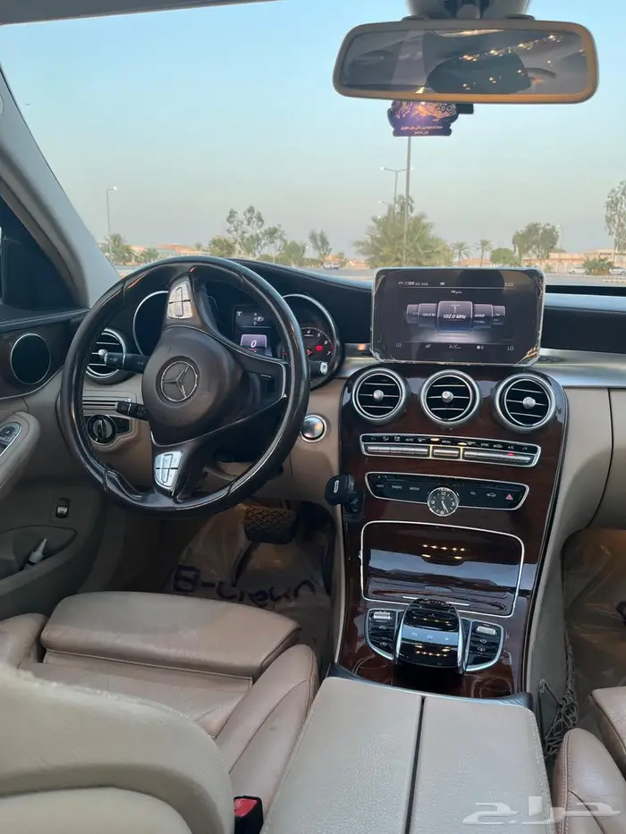 مرسيدس c200 اسود موديل 2015 7