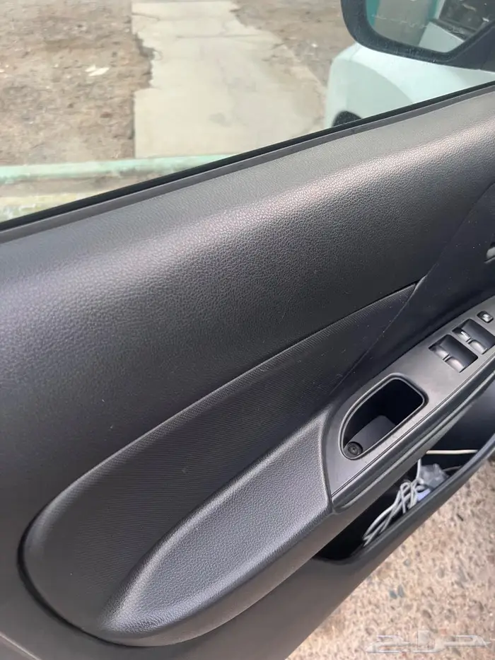 ميتسوبيشي L200 2021 نظيفة وممشى قليل 7