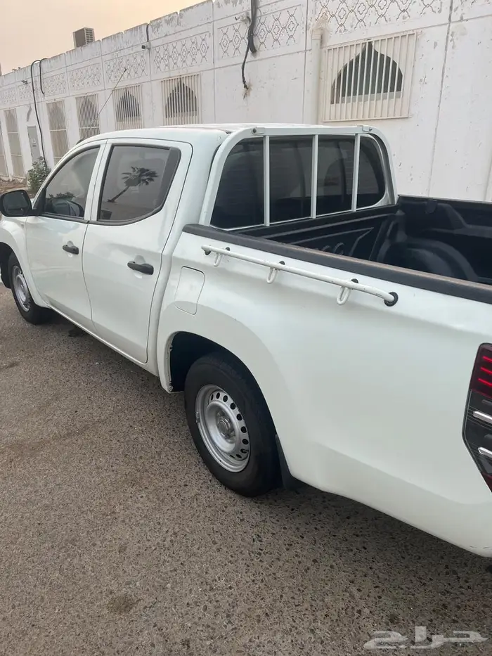 ميتسوبيشي L200 2021 نظيفة وممشى قليل 9