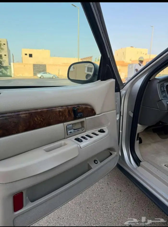 فورد جراند ماركيز سعودي 2009 14