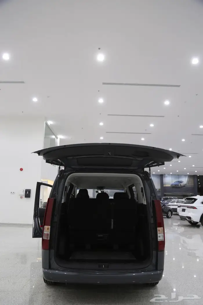 هيونداي ستاريا2025 5