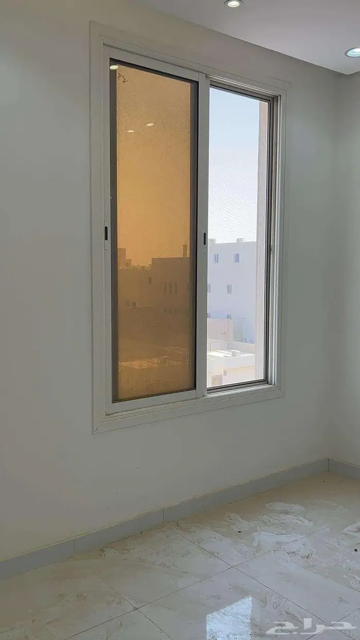 شقة دورين للايجار في العوالي 12