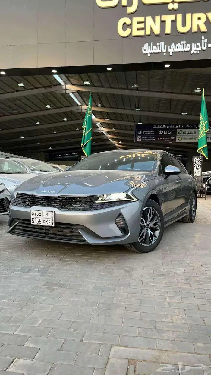 كيا K5 2023 مكينة 2000 ممشي 15 الف استخدام راقي 0