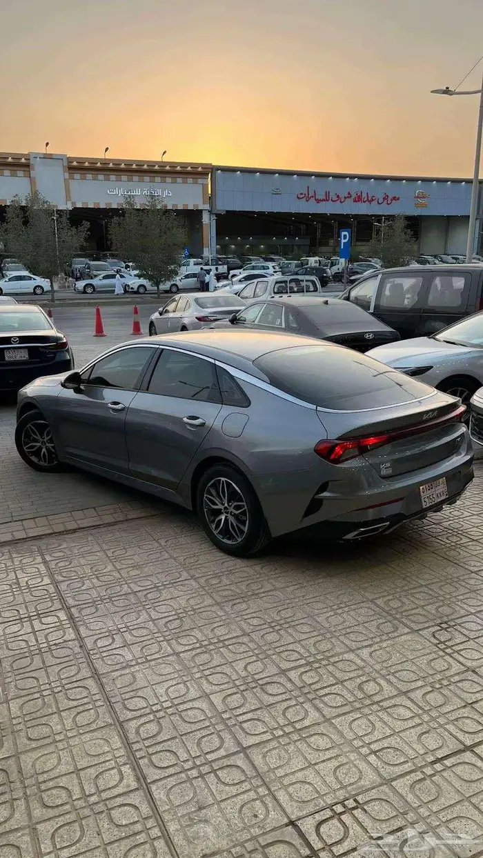 كيا K5 2023 مكينة 2000 ممشي 15 الف كيلو استخدام راقي 5