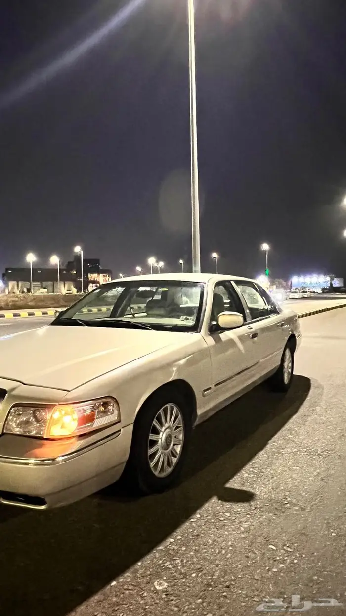 فورد ماركيز سعودي 2009 نظيف 1