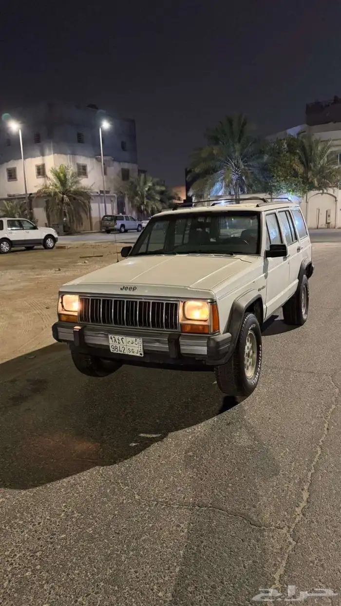 للبيع جيب شروكي مديل1991 مكيف شغال فحص واستمارة جديد 3