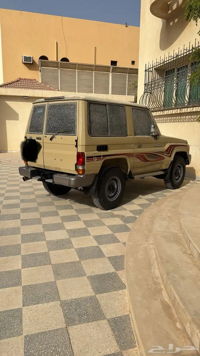 للبيع جيب ربع 2013 1