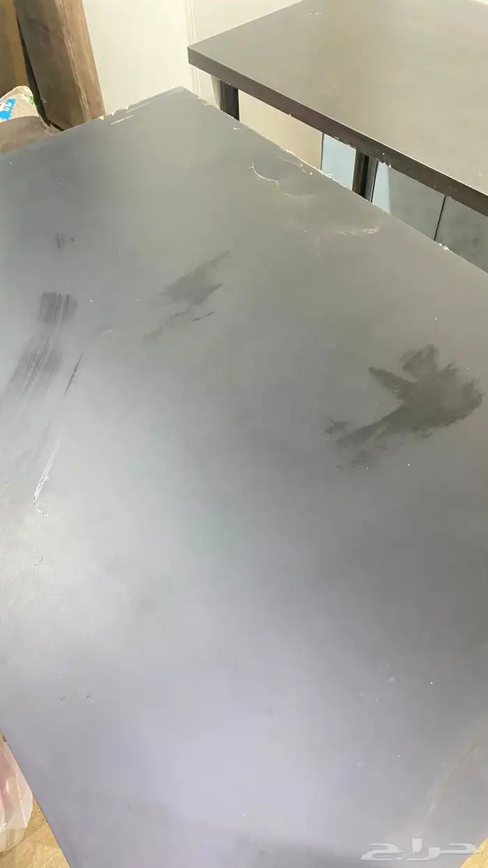 طاولات شبه جديده للبيع مستعجل 1