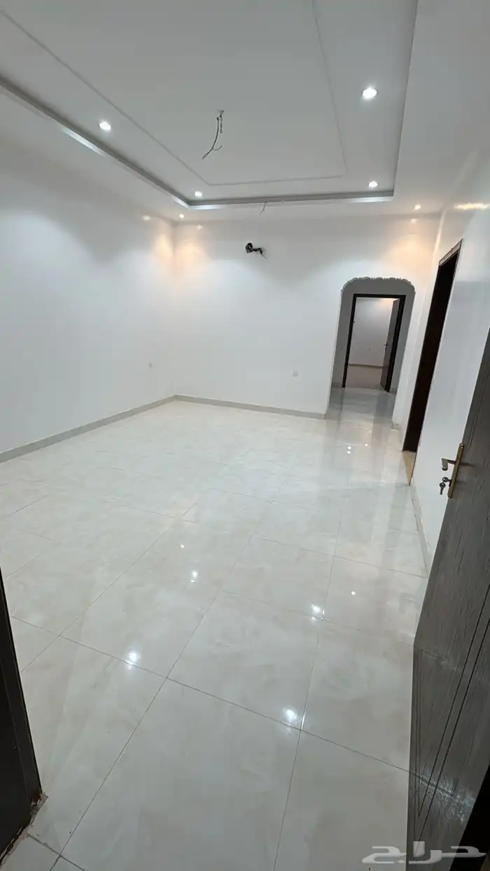 شقة ثلاث غرف مخطط الرياض سعر مميز 3